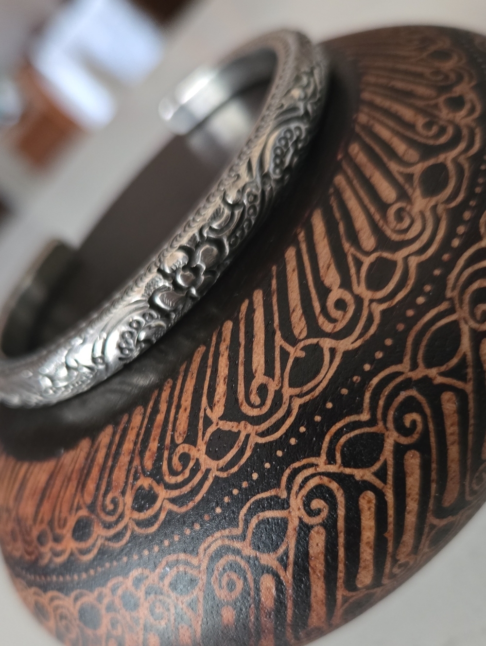 Sterling Silver Open Cuff Bracelet. Floral Design. Size 7.5 To 8" Wrist. UniSex